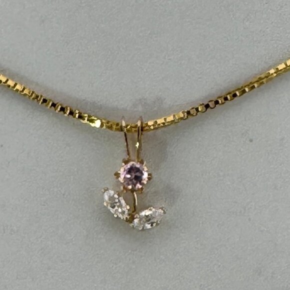 Pink Cubic Zirconia 3MM Flower & 2 2x4 CZ Marquise Leaves Gold Vermiel necklace - Picture 1 of 6
